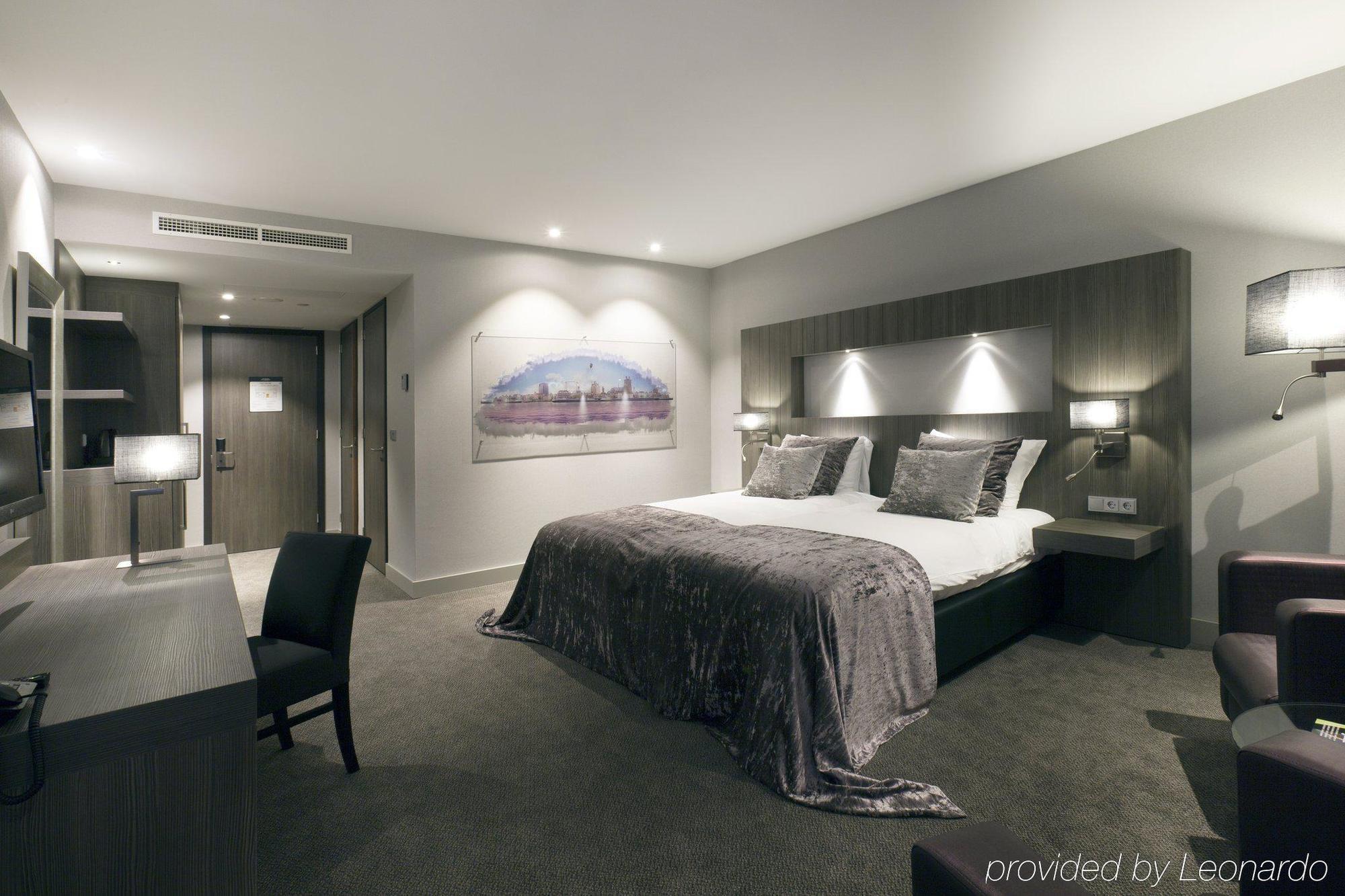 Hotel Der Valk 4*